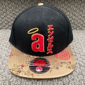 LA Angels baseball cap. Japanese katakana.